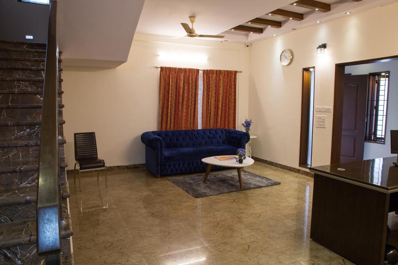 Oyo 8737 King Suites Bangalore Buitenkant foto