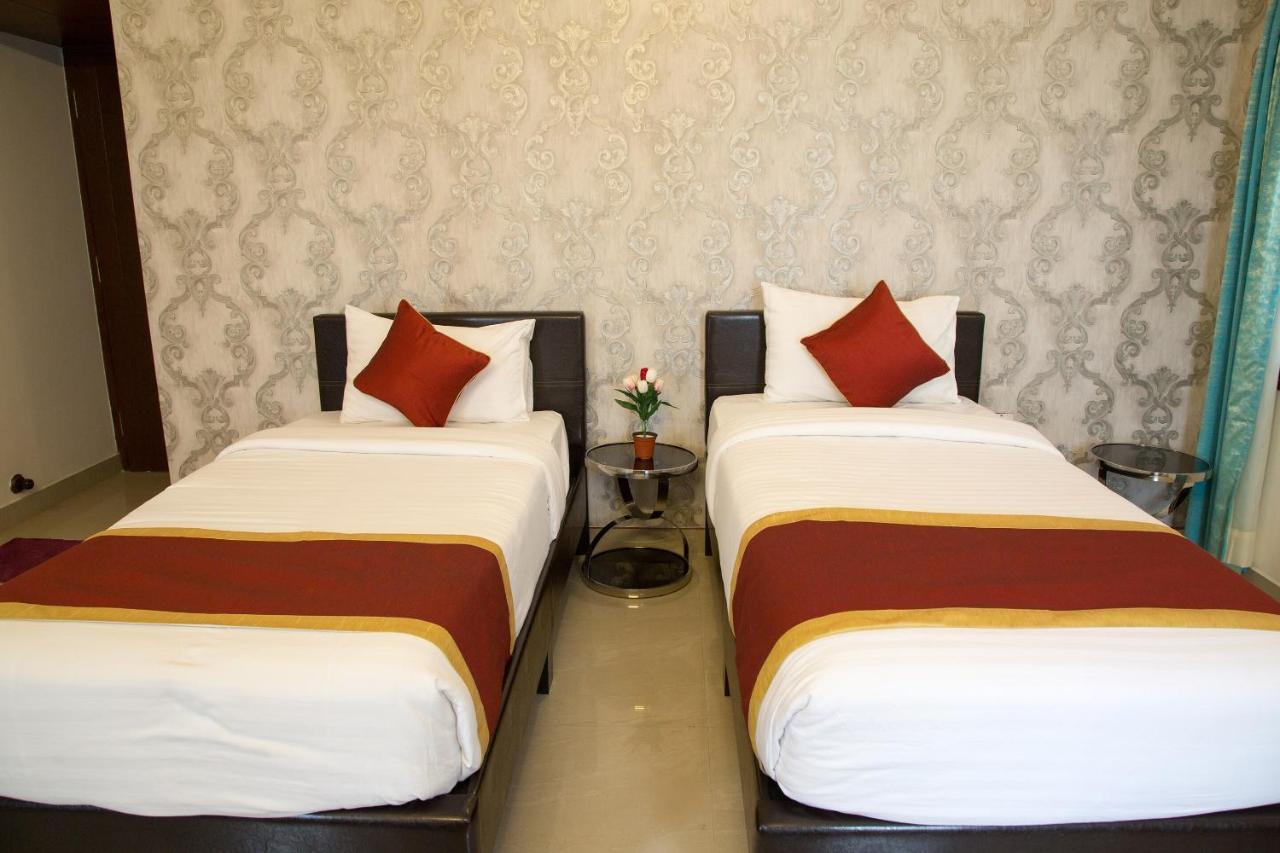 Oyo 8737 King Suites Bangalore Buitenkant foto