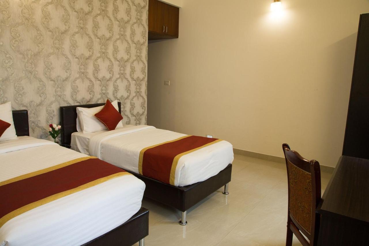 Oyo 8737 King Suites Bangalore Buitenkant foto