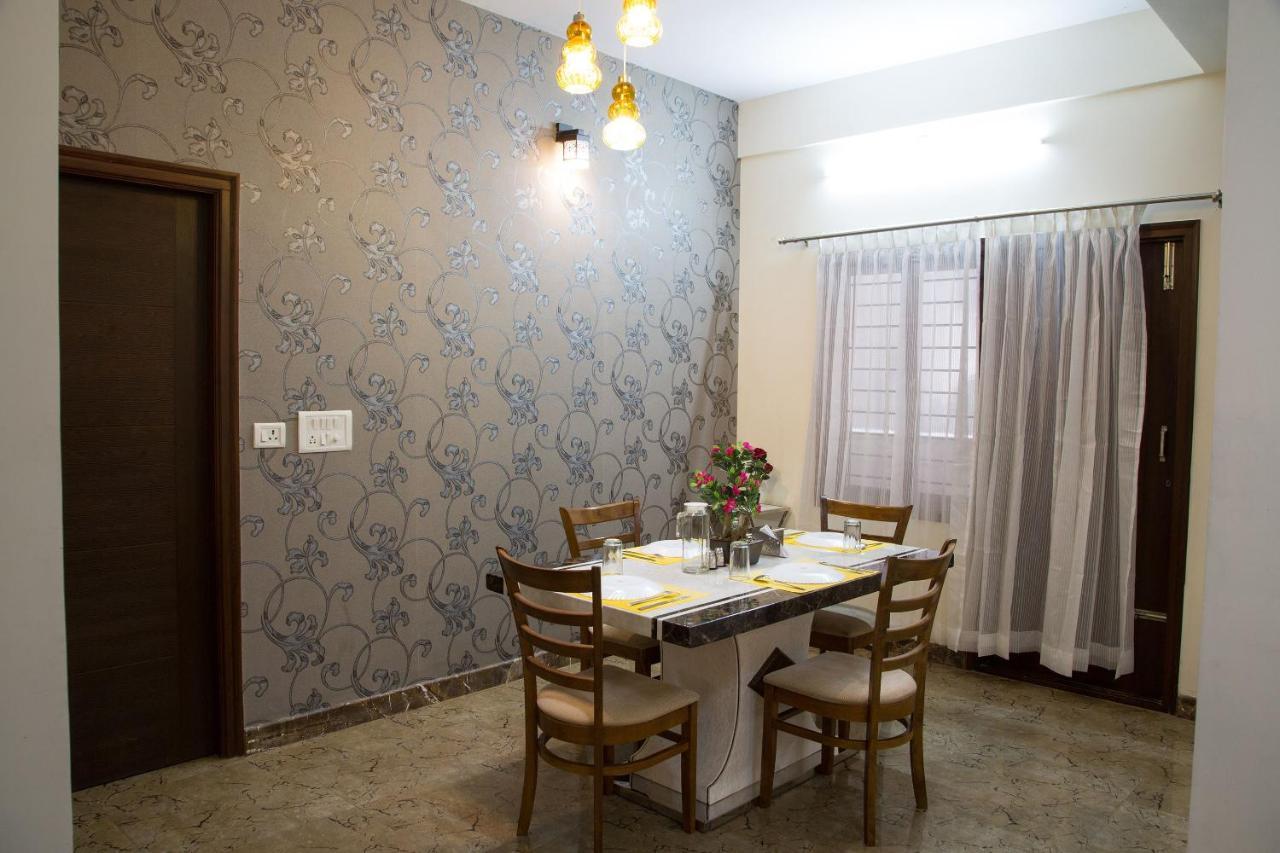 Oyo 8737 King Suites Bangalore Buitenkant foto